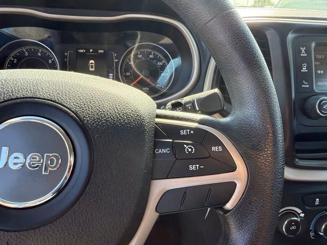 2015 Jeep Cherokee Sport
