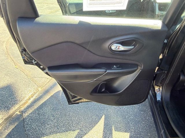 2015 Jeep Cherokee Sport