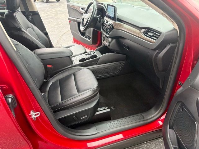 2020 Ford Escape Hybrid Titanium