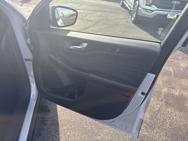 2026 Ford Escape Hybrid ST-Line Select