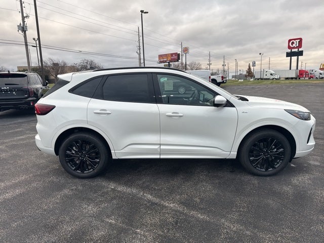 2026 Ford Escape ST-Line Elite