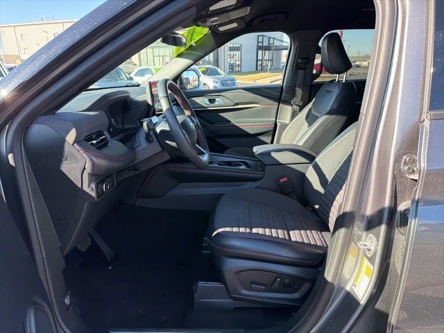 2025 Ford Explorer ST-Line ST-Line