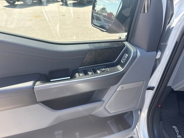 2024 Ford F-150 Lightning Flash