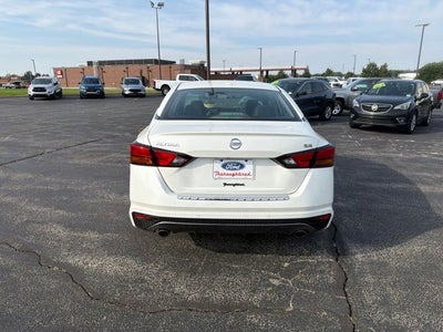 2022 Nissan Altima 2.5 SR
