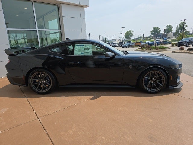 2025 Ford Mustang Dark Horse