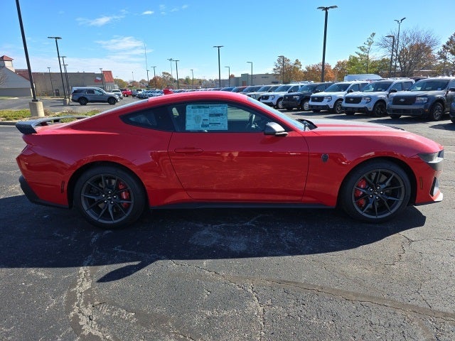 2025 Ford Mustang Dark Horse