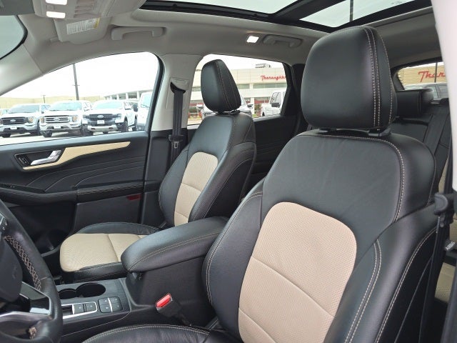 2022 Ford Escape Plug-In Hybrid Titanium