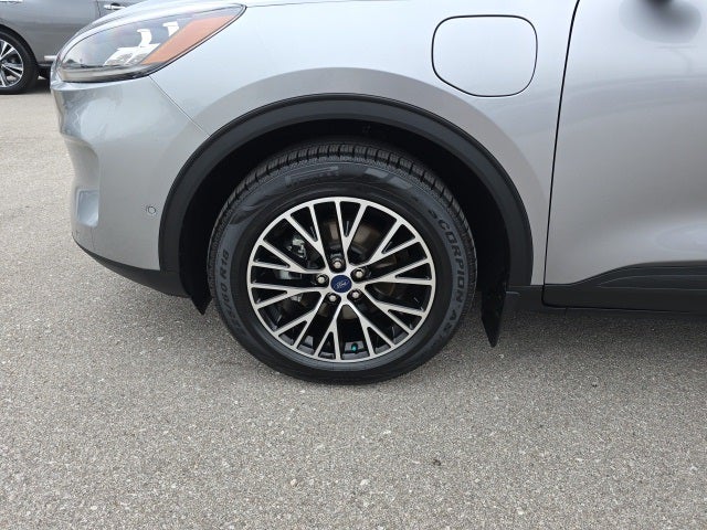 2022 Ford Escape Plug-In Hybrid Titanium
