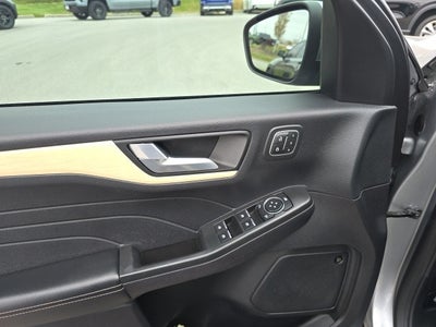 2022 Ford Escape Plug-In Hybrid Titanium