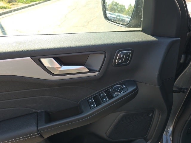 2026 Ford Escape Hybrid Platinum