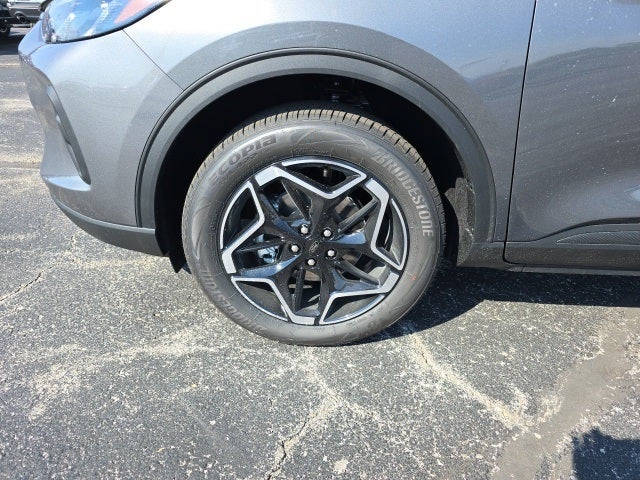 2026 Ford Escape Hybrid Platinum