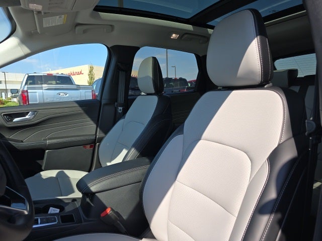 2026 Ford Escape Hybrid Platinum