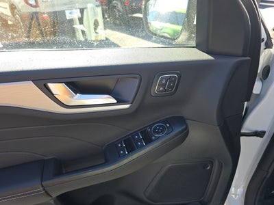 2026 Ford Escape Hybrid Platinum