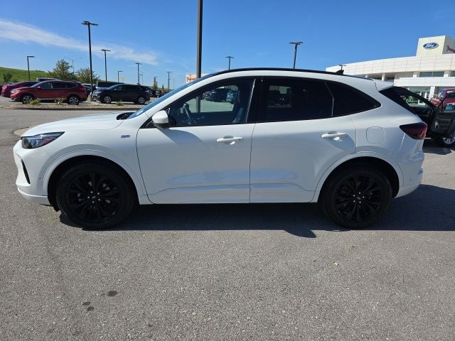 2024 Ford Escape ST-Line Elite