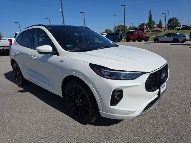 2024 Ford Escape ST-Line Elite
