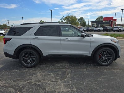 2027 Ford Explorer ST-Line