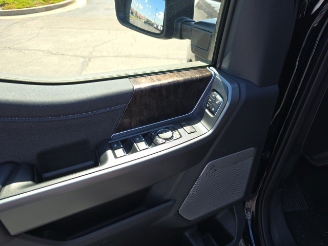 2025 Ford F-350SD Lariat