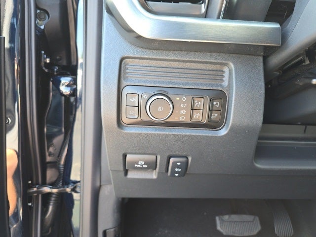 2025 Ford F-350SD Lariat