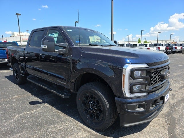 2025 Ford F-350SD Lariat