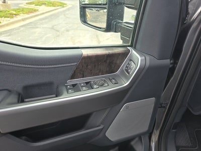 2027 Ford F-350SD Lariat DRW