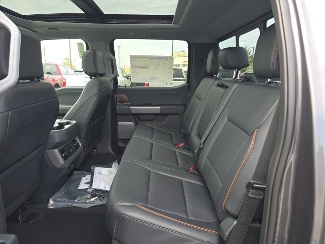 2027 Ford F-350SD Lariat DRW