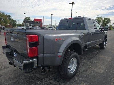 2027 Ford F-350SD Lariat DRW