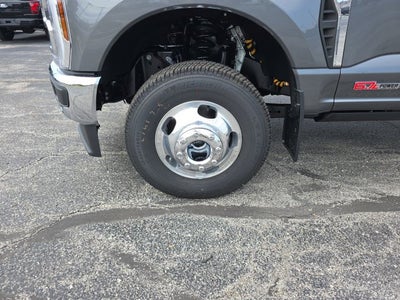 2027 Ford F-350SD Lariat DRW