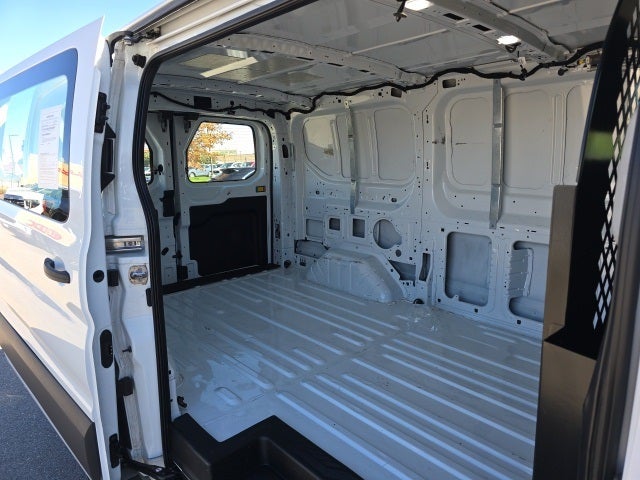 2022 Ford Transit-250 Base