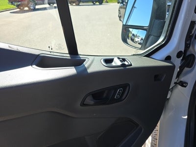 2022 Ford Transit-250 Base