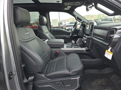 2025 Ford F-150 Platinum