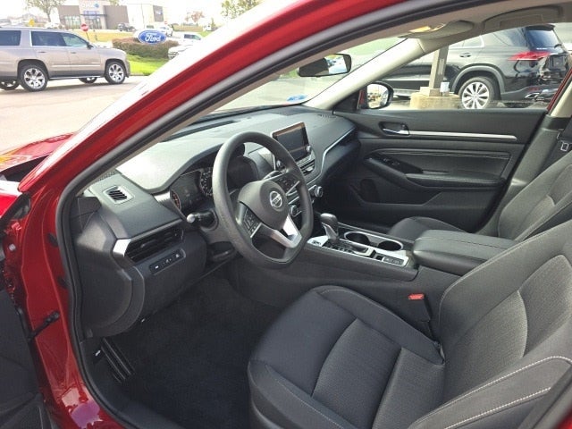 2021 Nissan Altima 2.5 SV