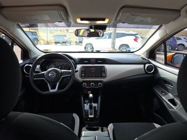 2021 Nissan Versa 1.6 SV