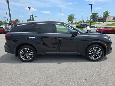 2023 INFINITI QX60 LUXE